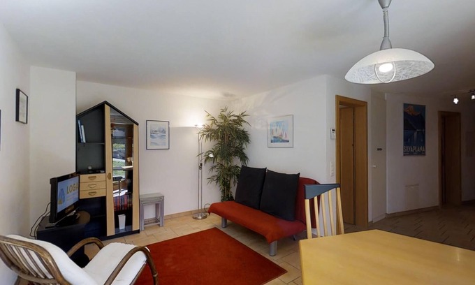 Silvaplana Apartment | Guest Rated 9.8: Cozy 2½-Room Apartment with Great Amenities