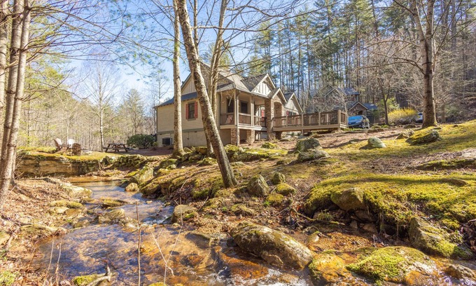 Bear Lake Reserve Cottage | Inviting 21 Meadow Ridge Court at Bear Lake Reserve Retreat