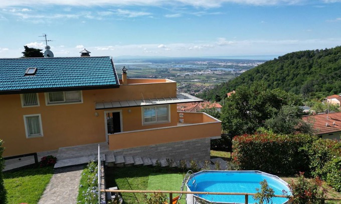 Corsanico Villa | Spacious 5-Bedroom Villa with Oceanfront Views