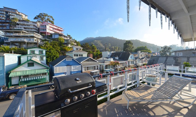 Avalon House | Cozy Beach Home with Deck, Golf Cart & Pet-Friendly Perks