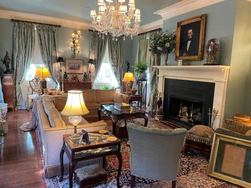 Ansonborough Bed & Breakfast | Inviting 22 Charlotte: Ocean View & Wheelchair Accessible