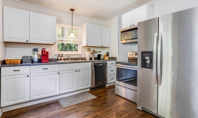Villa Heights House | Prime Location with Walkable Access & Family-Friendly Amenities