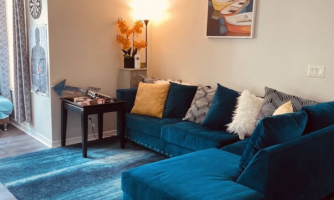 Margate Condo | Experience Relaxation in a 1Bdr Condo with Ocean Views