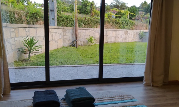 Cossourado House | Spacious Borlido House Near Historic Ponte de Lima