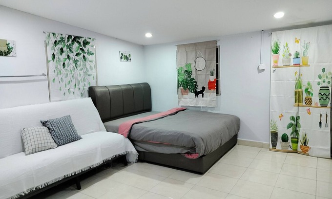 Alor Merah House | Budget-Friendly 223 Taman Malaysia: Family Welcoming Stay