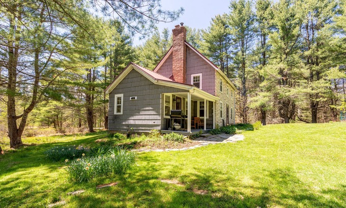 Oliverea House | Cozy Retreat with Firepit, Pool & Pet-Friendly Amenities
