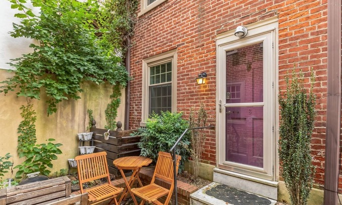 Southwark Villa | 228 Catherine Street