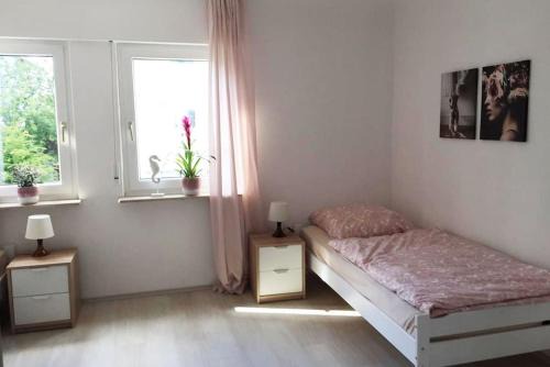 Korb Apartment | Spacious 22b Apartment with Balcony, SmartTV & WiFi