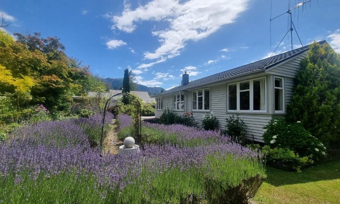 Hanmer Springs House | Family-Friendly Stay at 22c Scarborough Tce - Rated 8.8/10