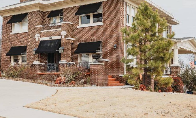 Pawhuska Bed & Breakfast | Eco-Friendly Bed and Breakfast for Two with Top Ratings