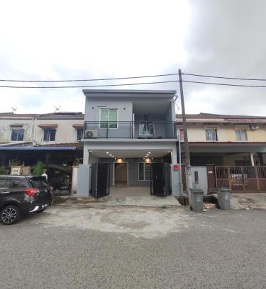 Kemayan Square House | Ideal Family Gathering at 232 Permai Duyung Hotel