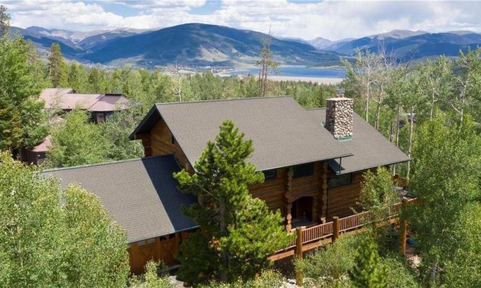 Wildernest House | Family-Friendly Retreat at 232 Shooting Star - Rated 10/10