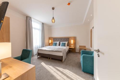 Leer House | Convenient 24/7 Self-Check-in at Family-Friendly Hotel
