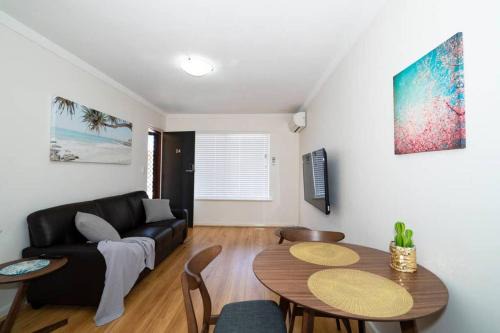 Rivervale Apartment | Comfortable Burswood Retreat Steps from Crown & Optus!