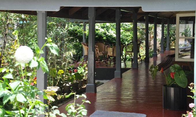 Haputale Apartment | Cozy Eco-Friendly Apartment for 4 With Breakfast Included