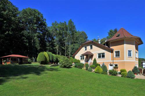 Svatava Bed & Breakfast | Cozy Bed and Breakfast for 3 with Kitchen & Pet Friendly