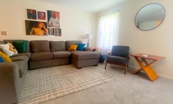 Monroe House | Trendy 240 Overbrook: Stylish Home with Top Guest Ratings