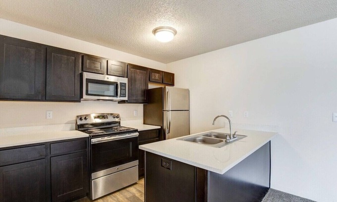 Manhattan Apartment | Convenient 4-BR Apartment Steps from KSU Football Stadium