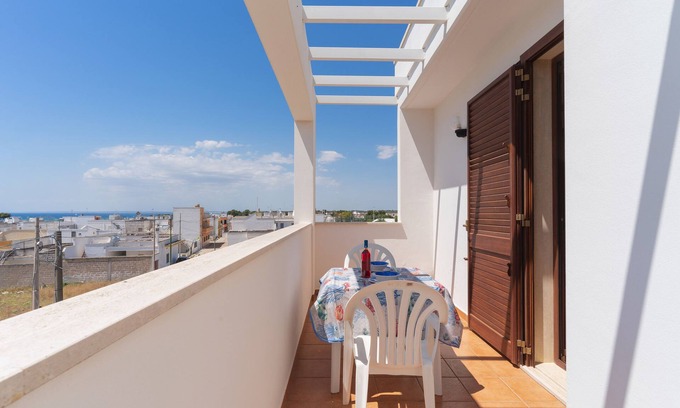 Sant'Isidoro Apartment | Cozy Villa Cieloazzurro - Mono B with Breakfast & Kitchen