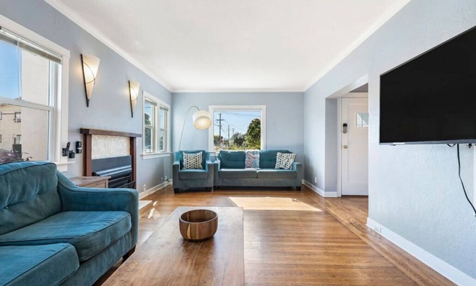 Belding Woods House | Perfect House near Berkeley with Pet-Friendly Amenities