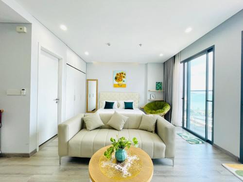 Tran Phu Beach Apartment | Beautiful Sea View Suites with Pool & Restaurant Access