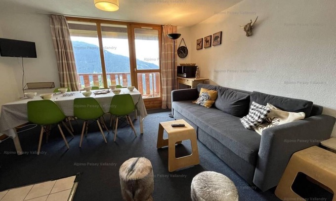Vallandry Apartment | 240m from resort center, 1st floor, balcony, tv, ski locker, 45m², Peisey-Vallandry