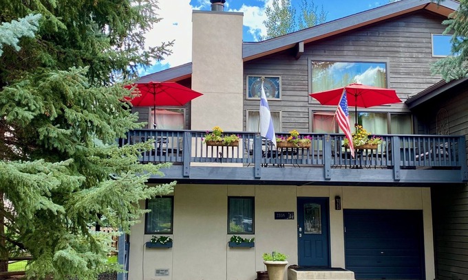 Eagle-Vail House | Inviting Escape with Hot Tub near Vail & Beaver Creek