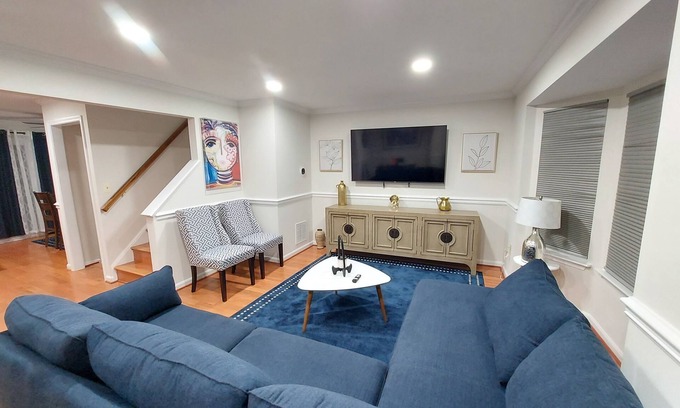 Stafford House | Inviting 5BR Townhouse with Breakfast & Family Amenities