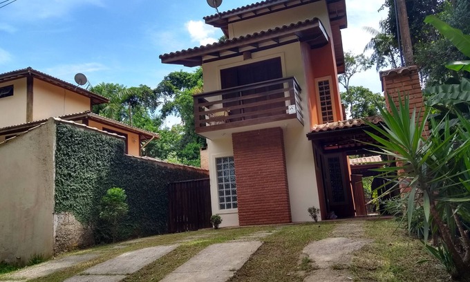 Camburi House | Safe and Airy Hotel with Oceanfront Views and Dining
