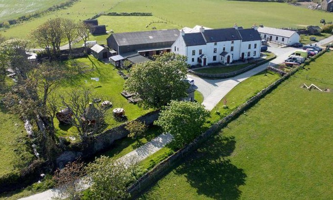Patrick Bed & Breakfast | Cozy Bed and Breakfast with Spa & Family-Friendly Amenities