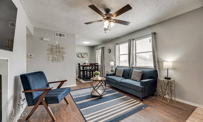 Irving Apartment | Cozy 1BD Apartment with Pool, Near HWY183/121 in Irving