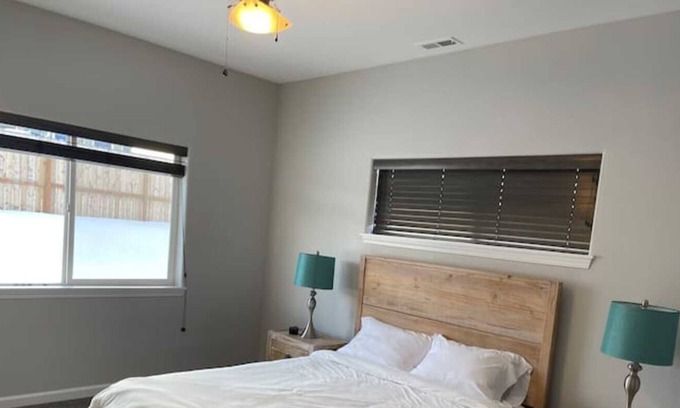 Bozeman Villa | 25% Off 3 Bed home sleeps 8 close to Yellowstone & Big sky