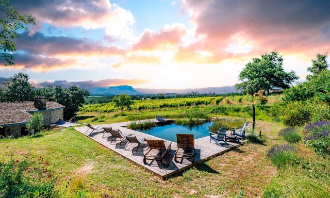 Chabrillan House | 250 m² House ∙ 5 bedrooms ∙ 12 guests