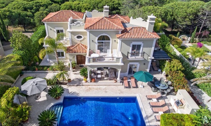 Vale do Garrao Villa | Spacious Villa with Private Pool for 8 Guests