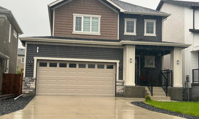 Fort Gary House | Spacious 5-Bedroom Home with Spa and Hot Tub in Bridgwater