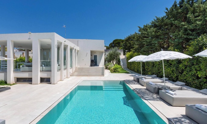 Matino Bed & Breakfast | Comfortable Stay at 2502 B&B Villa Eragea with Pool