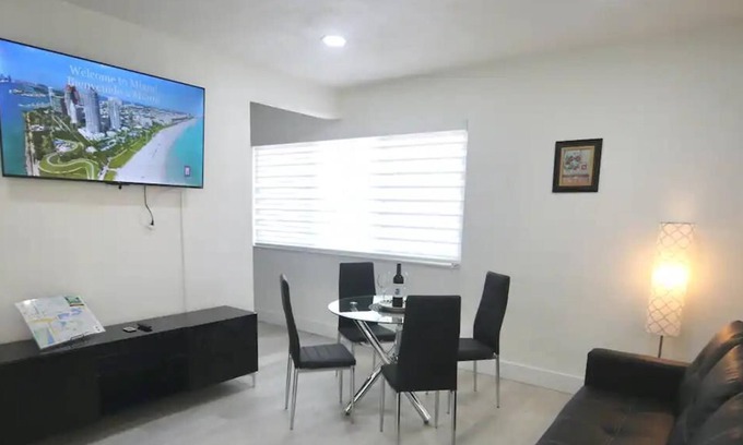 Flagami Apartment | Family-Friendly Stay at 251 Airport/Top House Apartment 3