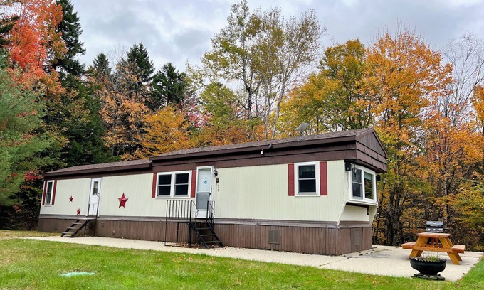 Twin Mountain House | Discover 26CM: Private Camp in Bretton Woods with WiFi