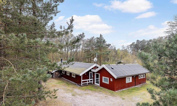 Pedersker House | 2720 Nexø - Strandmølleskoven 15