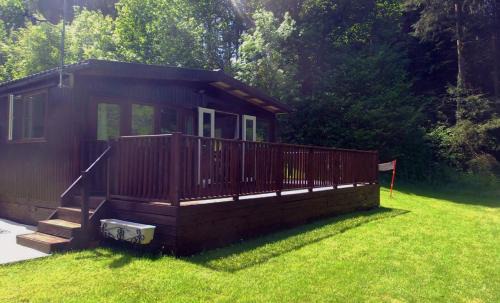 Builth Wells Ski Chalet | Pet and Child Friendly Getaway at 28 Riverside, Caer Beris
