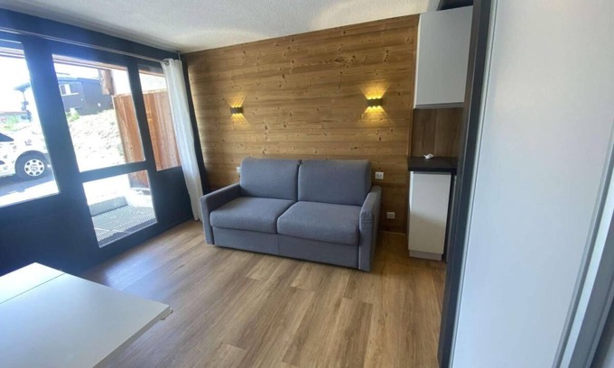 Jeux Apartment | 280m from ski slopes, Ground floor, balcony, tv, ski locker, 23m², Alpe d'Huez
