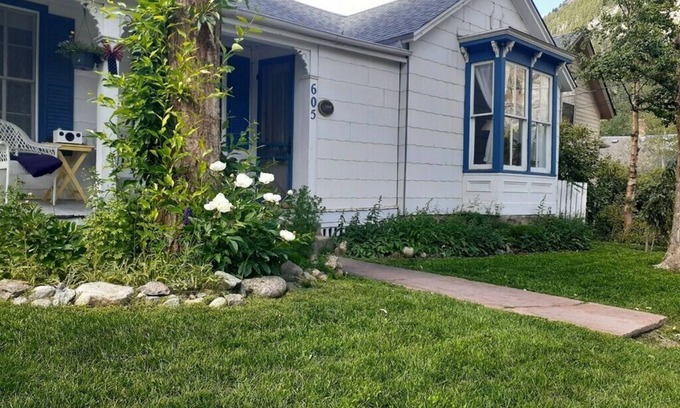 Historic District Cottage | Flexible 29-Day Stay with Spa & Ocean Views in the Rockies
