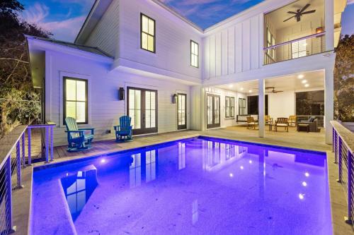 Isle of Palms House | 2905 Palm Blvd: Pet-Friendly Haven with Pool Access