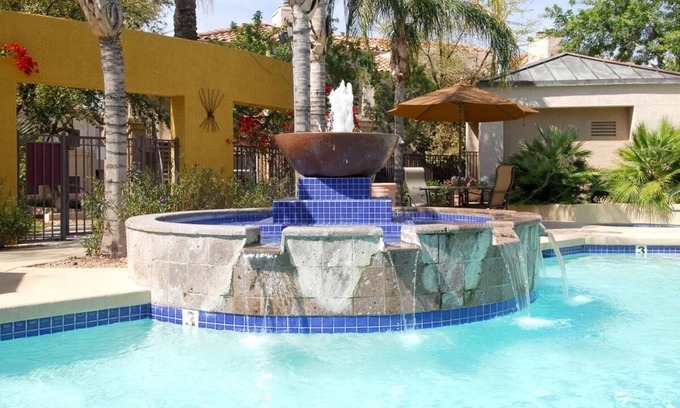 Central Scottsdale Condo | Newly Remodeled 2B/2B Condo with Pool and Hot Tub