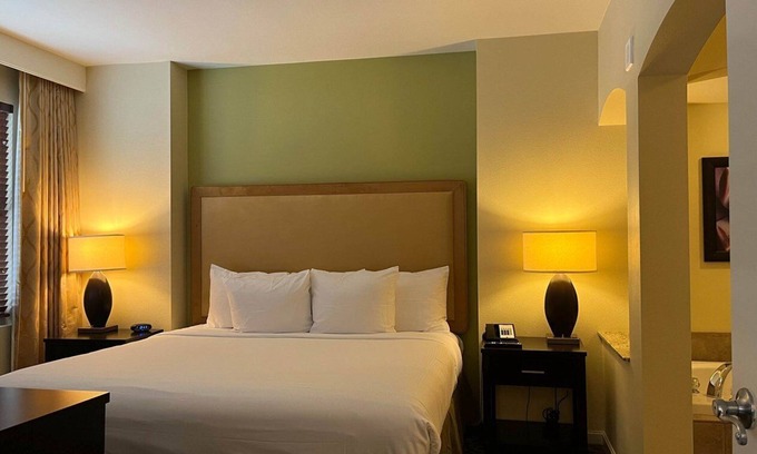 Enterprise House | Spacious 2B/2Bath Resort Near Casino and Stadium, Sleeps 8