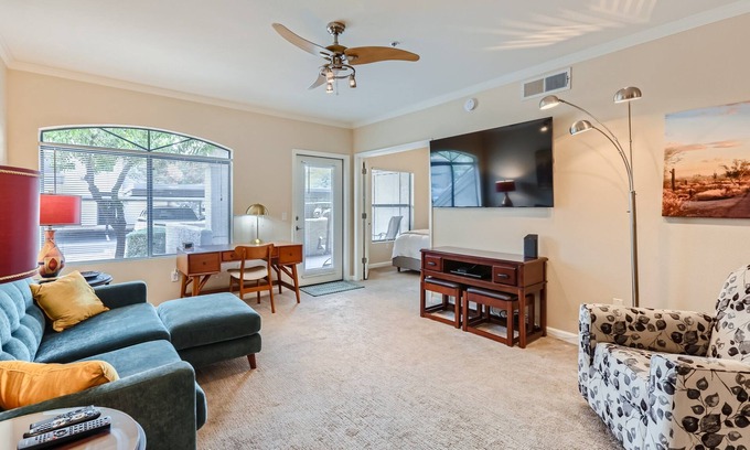 Scottsdale Horizon Condo | Cozy 2-Bed Condo in North Scottsdale with Breakfast Included