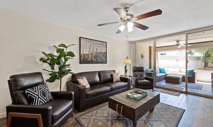 South Scottsdale Condo | Pet-Friendly Getaway in Old Town with Pool & Balcony