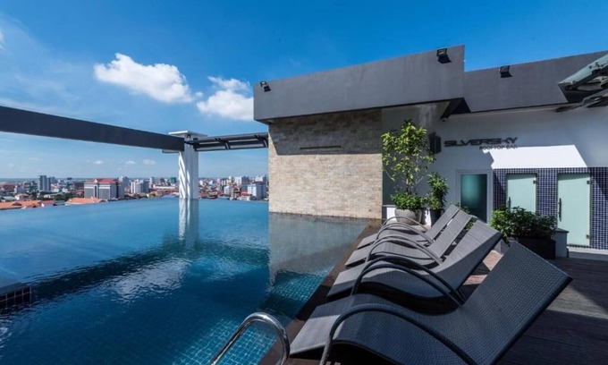 Chamkar Mon Apartment | Relaxing Oasis in Phnom Penh with Family-Friendly Amenities