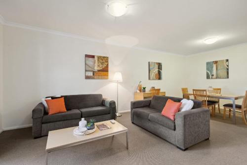 Northbridge Apartment | Family-Friendly Northbridge Retreat with Pool Access