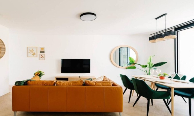 Madliena Apartment | 2BDR Mainstreet Sliema Suite! Designer Finish!